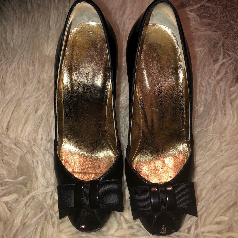 Dolce gabbana bow peep toe pumps